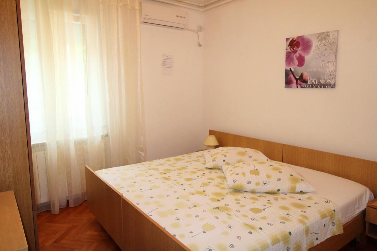 Apartment Valentina Ližnjan Exteriör bild