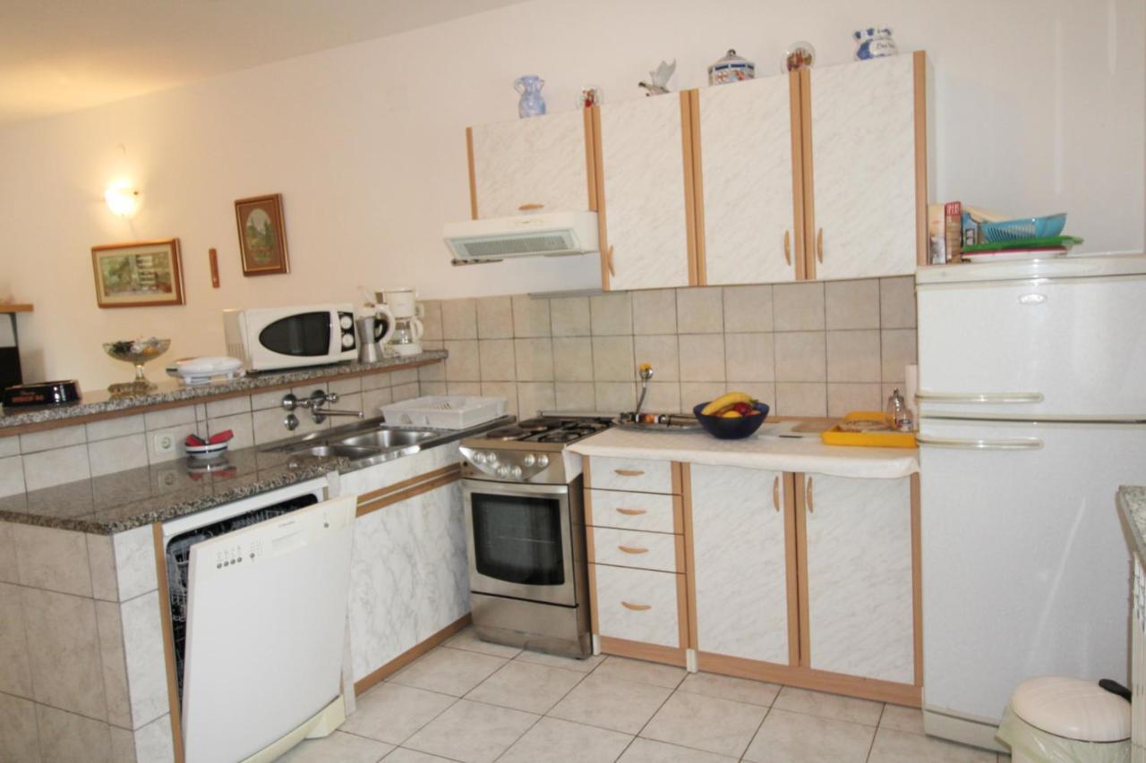 Apartment Valentina Ližnjan Exteriör bild