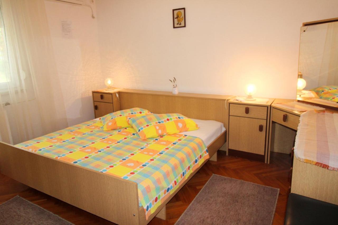 Apartment Valentina Ližnjan Exteriör bild