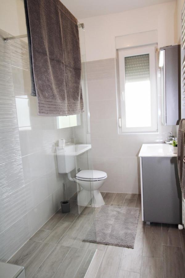 Apartment Valentina Ližnjan Exteriör bild